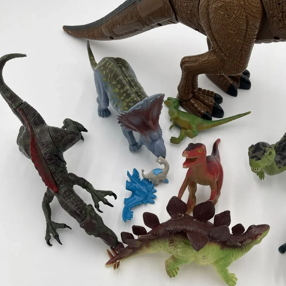 Dinosaur Varied LOT Of 13 figures unbranded toys. All Types Different Sizes